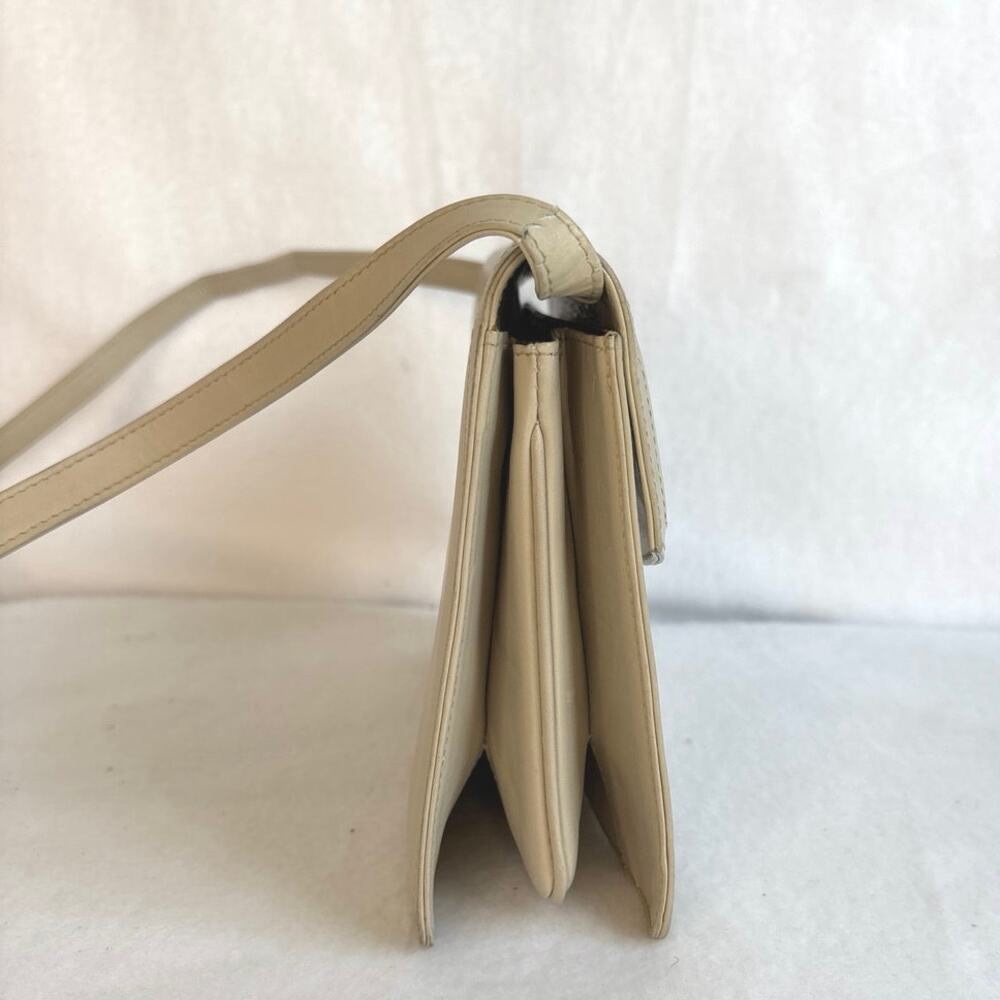 VTG Salvatore Ferragamo Firenze Cream Leather Shoulder Bag - Picture 6 of 12